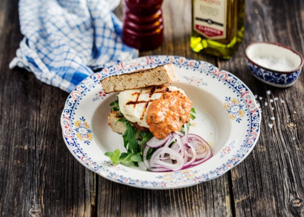 Halloumiburgare med god dressing