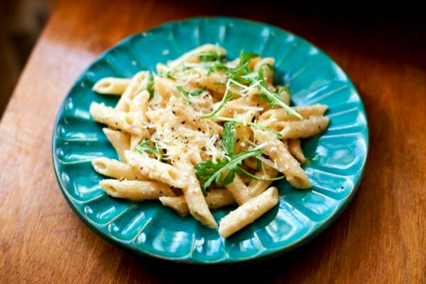 Pasta Penne Rigate med krämig valnötspesto
