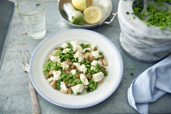 Cannellini, fetaost och grön ärtröra