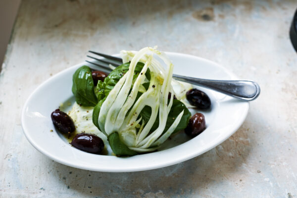 Fänkål med basilika och oliver