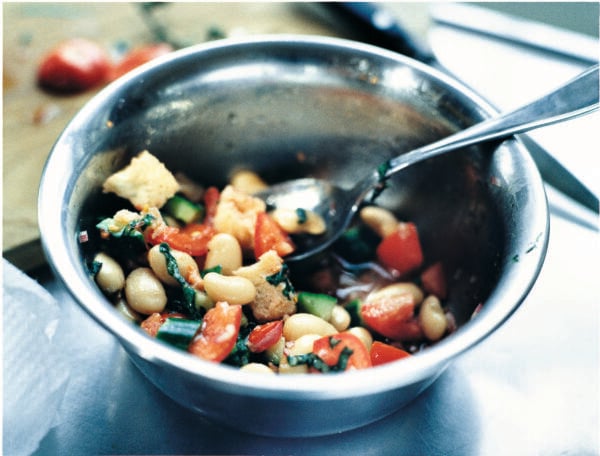 Panzanella con Fagioli, bön- och brödsallad