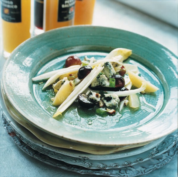 Potatis- och ädelostsallad med äppelbalsamico