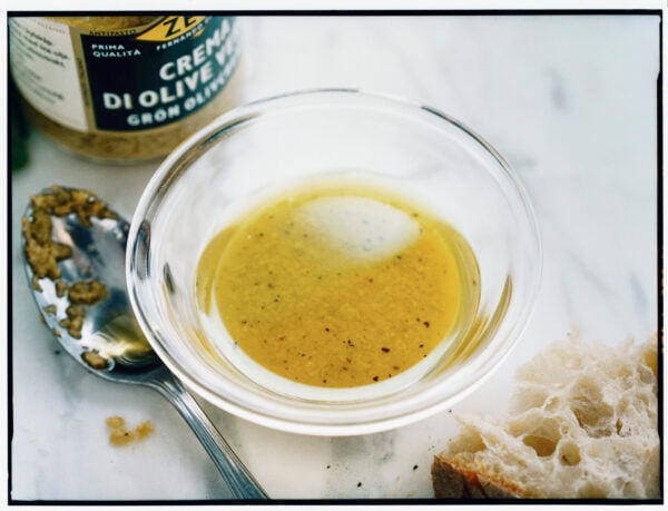 Vinägrett med gröna oliver