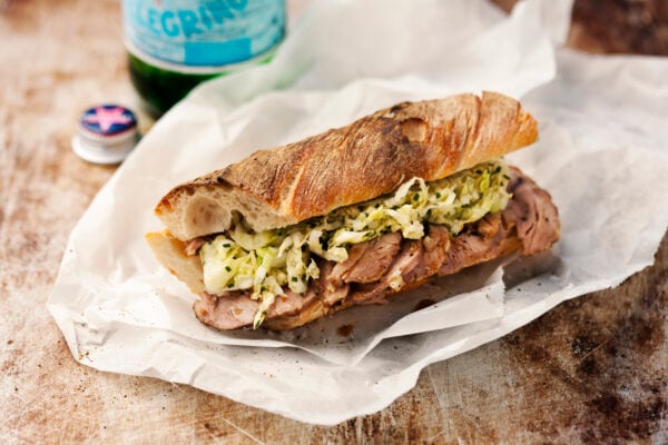 Porchettamacka med syrad salladskål