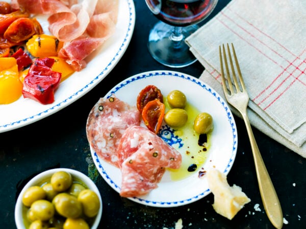 Charktallrik och småplock