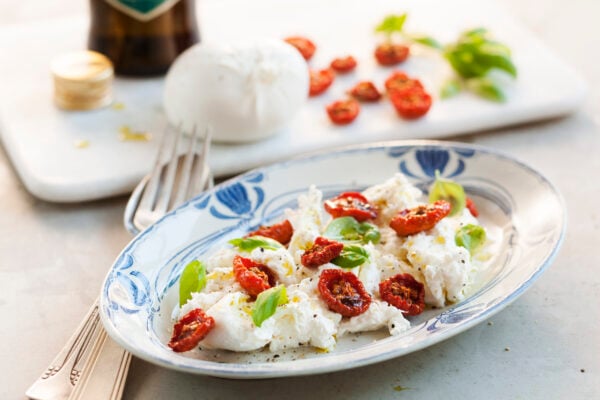 Tryffelburrata med långbakade tomater