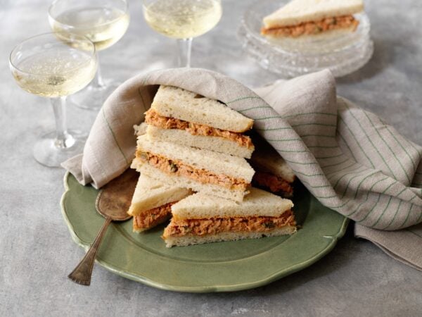 Tramezzini med het tonfiskröra