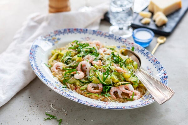 Risonirisotto med räkor och zucchini