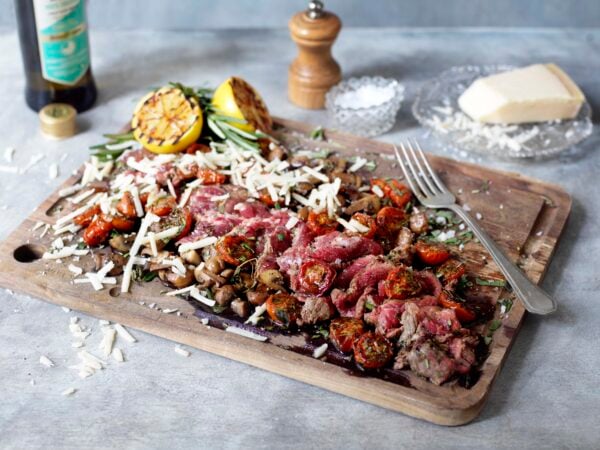 Tagliata med långrostade tomater
