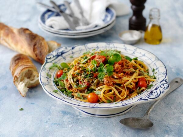Tonfisksås med pasta Linguine