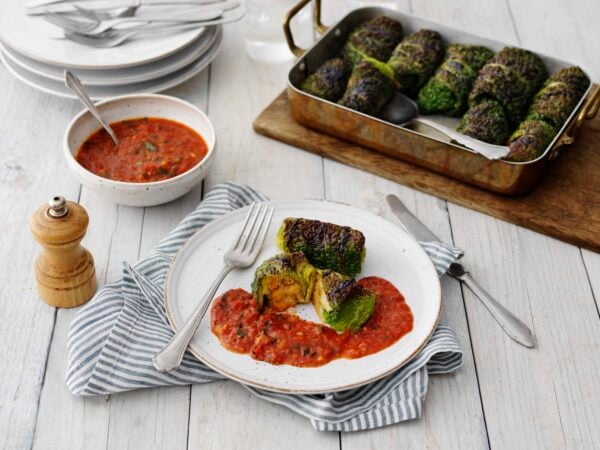 Vegetariska kåldolmar med halloumi