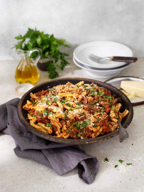 Syditaliensk lammragu med fänkålssalsiccia