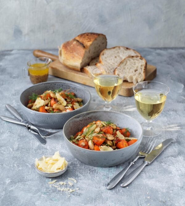 Rostade morötter med citrondressing, vita bönor och dill