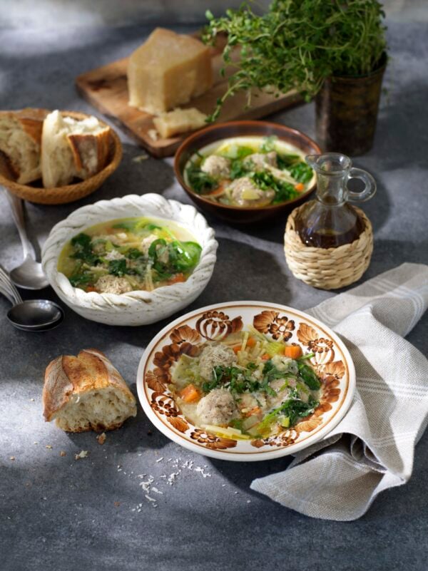 Bröllopssoppa med kycklingfrikadeller och pasta