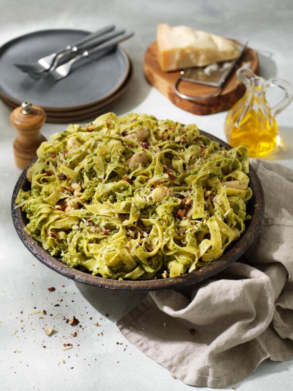 Pasta Tagliatelle med bönor och örter