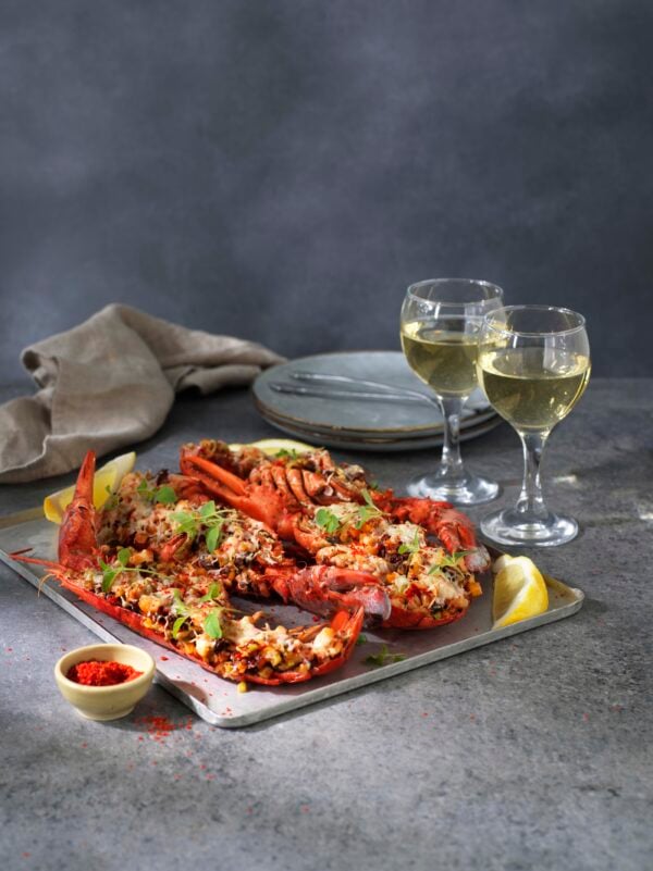 Gratinerad hummer med grönsaker