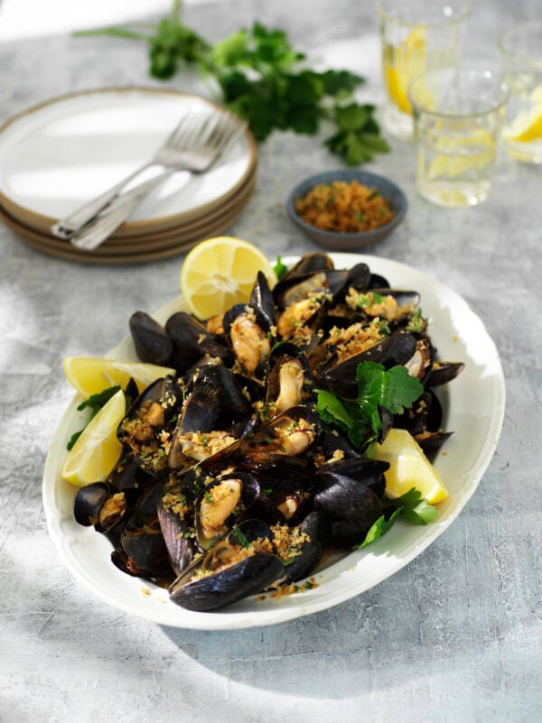 Grillade musslor med sardellpangratatto