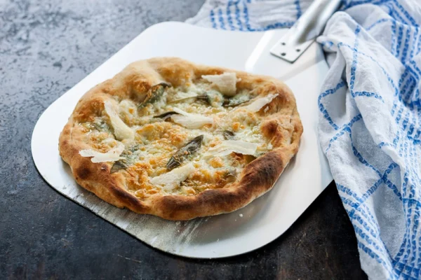 Pizza Bianca med buffelmozzarella