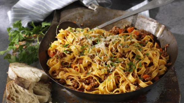 Bolognese med pasta tagliatelle