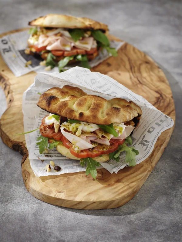 Italiensk macka med mini-pinsa