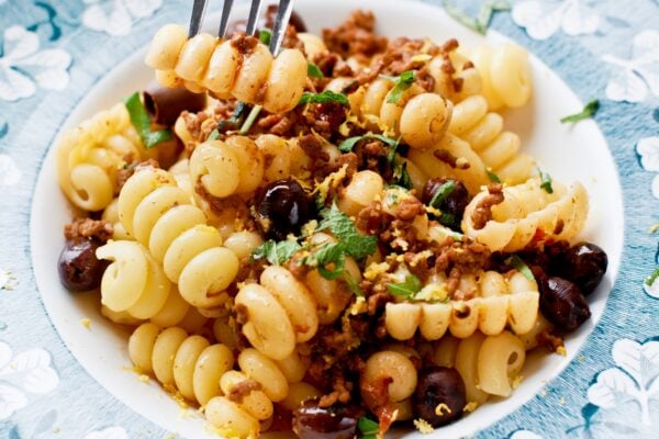 Lammfärspasta med salvia och citron