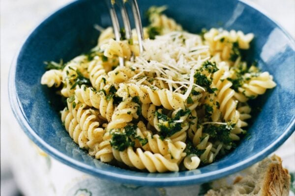 Pasta Fusilli med gremolata och parmesanost