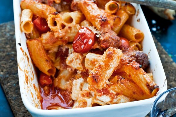 Pasta Tortiglioni i ugnen