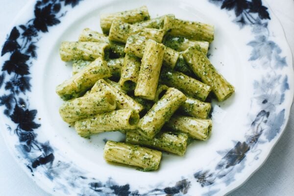 Pasta Tortiglioni med basilika, spenat och mascarpone