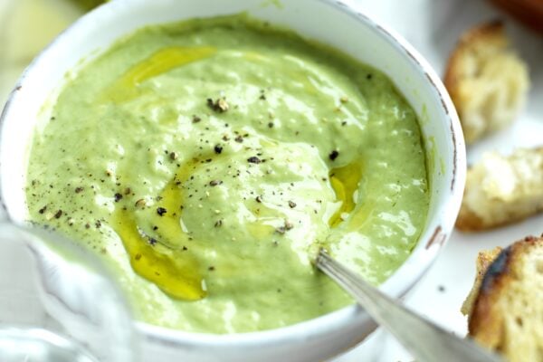 Basilika- och parmesanaioli