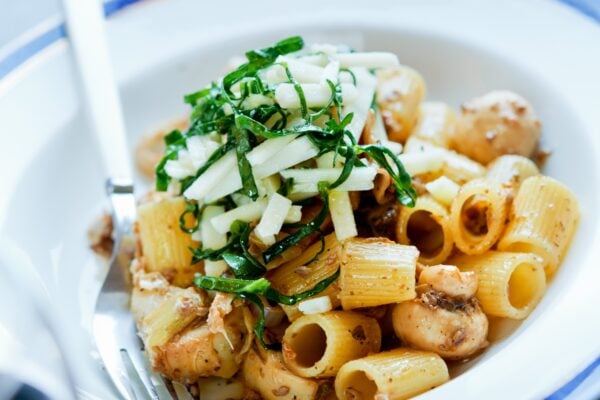 Pasta Mezze Maniche med svamp och kronärtskocka