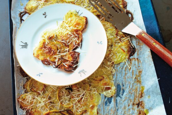 Potatis- och lökflarn med parmesan