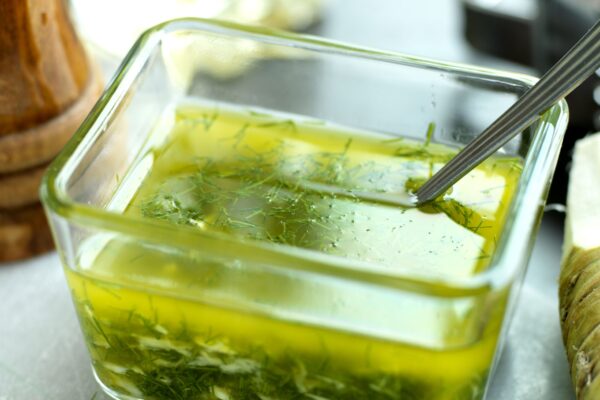 Dill- och pepparrotsvinägrett