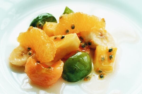 Fruktsallad med mangosås