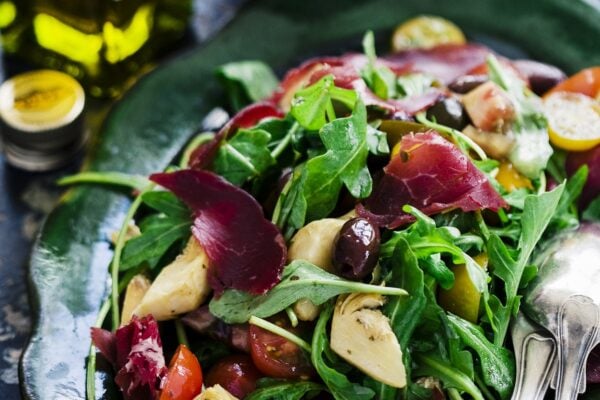Sallad med bresaola och gorgonzolakräm