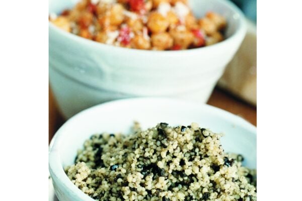 Kikärtor med chili & couscous med tapenade