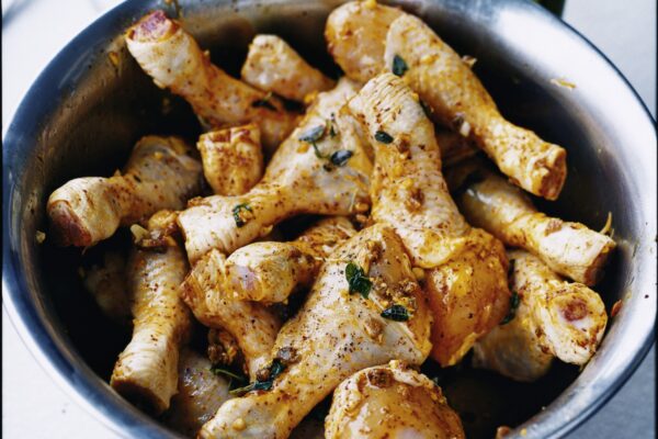 Kyckling med saffran, sardeller och timjan