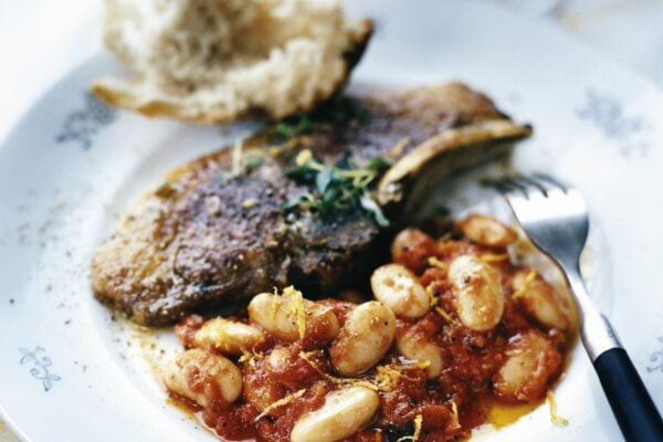 Lammkotletter med bönragu, citron och vitlök