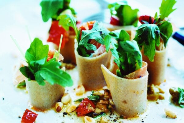 Lasagne med oliv- och kaprisvinägrett