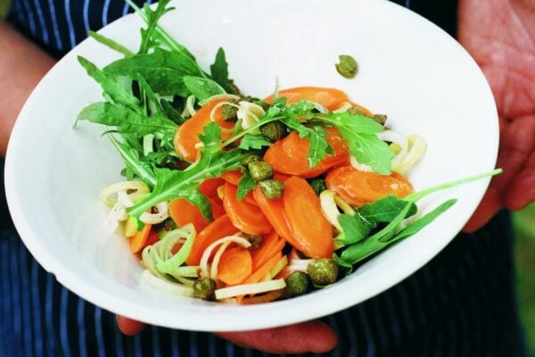 Morot- och kaprissallad med mangobalsamico