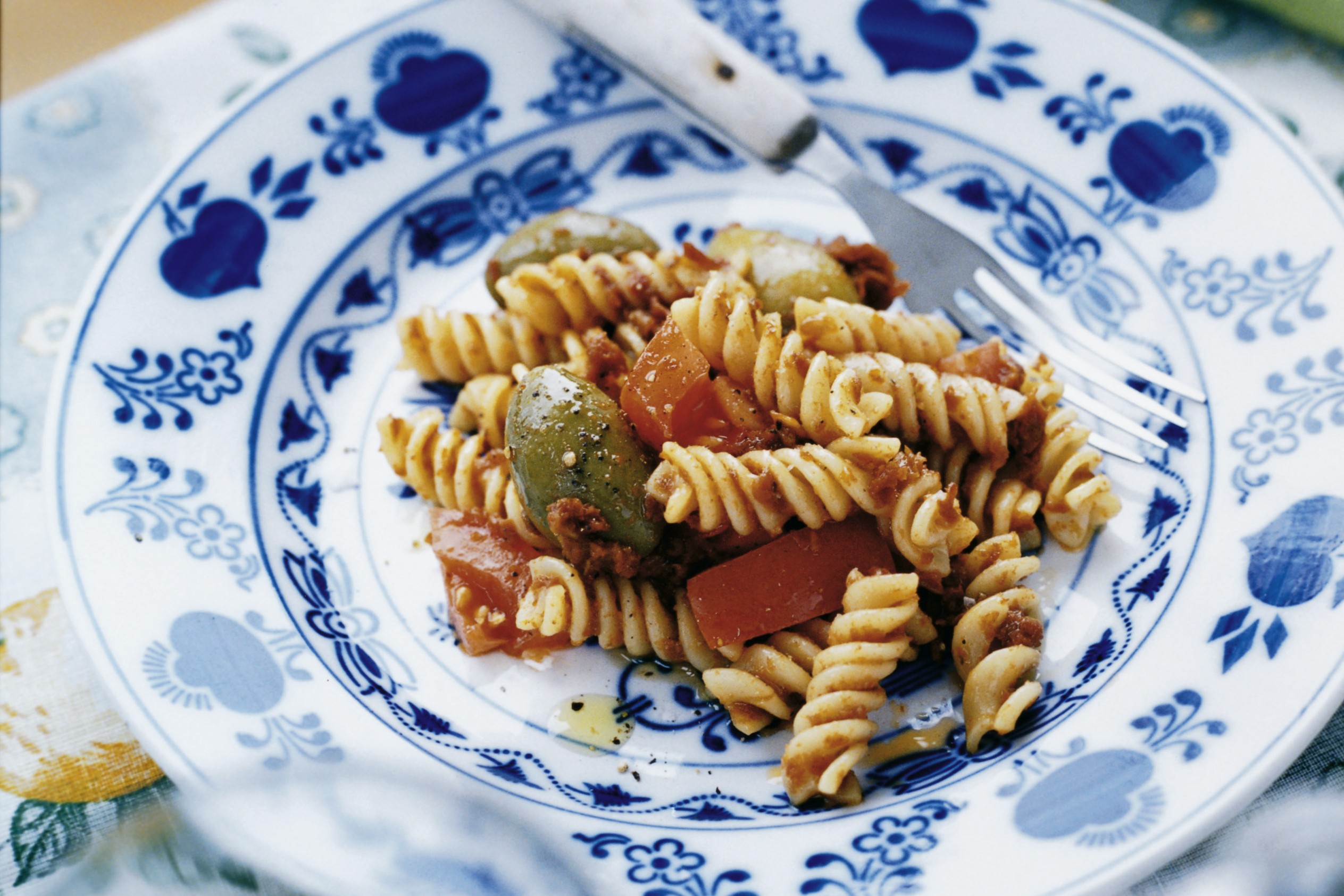 Pastasallad med crème av soltorkade tomater Recept Zeta