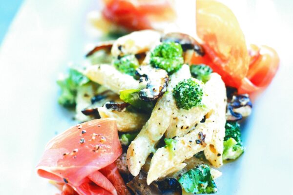 Pasta Penne Rigate med champinjoner och prosciutto