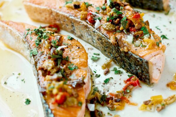 Stekt lax med tapenade
