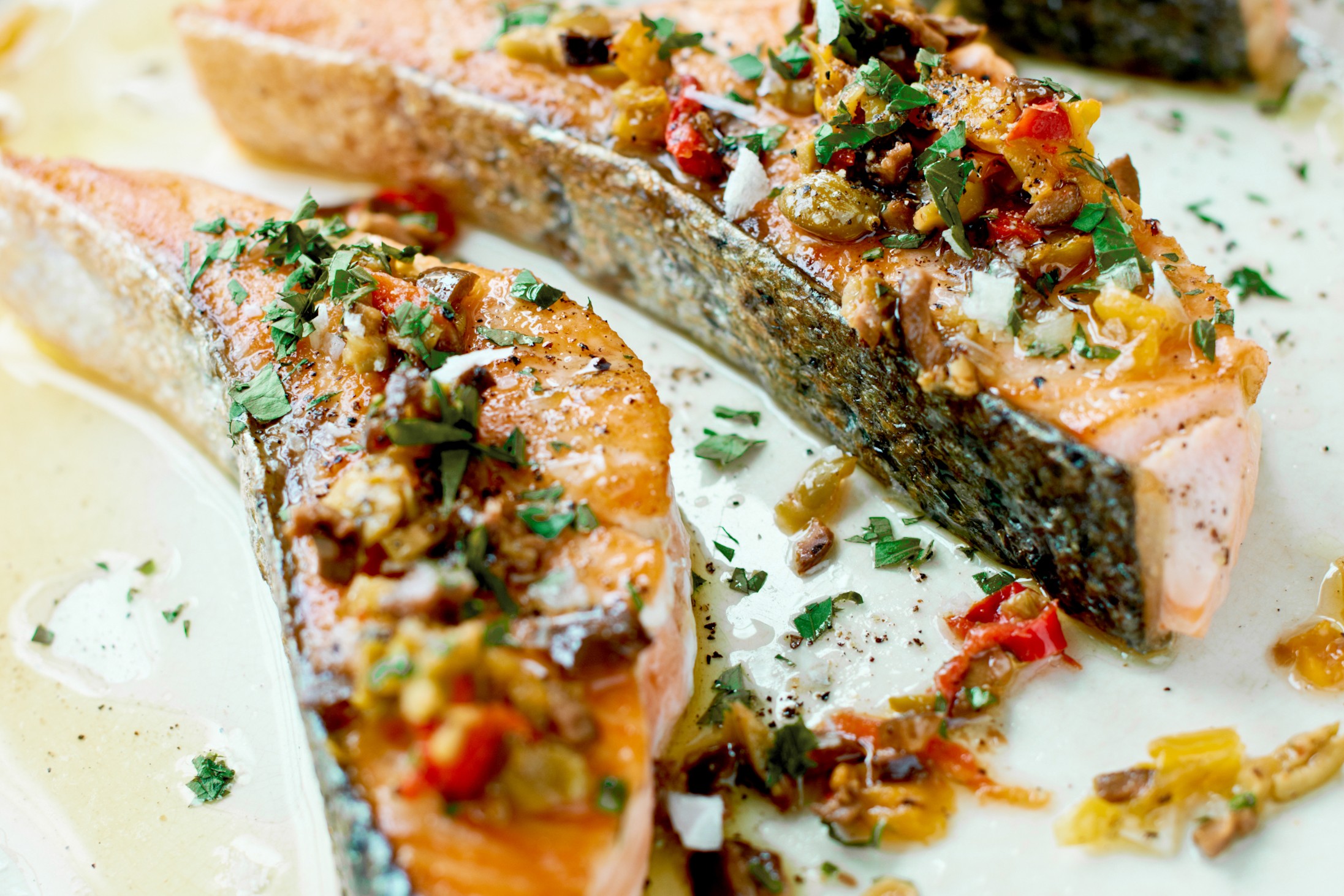 Stekt lax med tapenade Recept Zeta